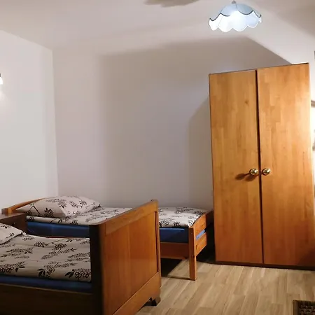 Pod Czarna Sosna Bialy Lug