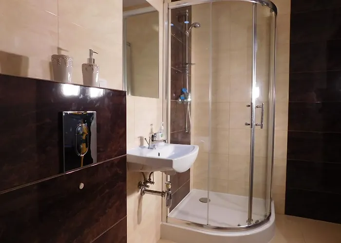 Pod Czarną Sosną Gospodarstwo agroturystyczne *