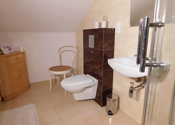 Pod Czarną Sosną * Bialy Lug